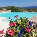 La Sima Con Piscina Vista Mare Sardegna *