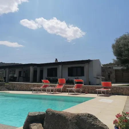 Villa La Sima Con Piscina Vista Mare Sardegna San Pantaleo