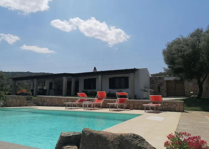 Villa La Sima Con Piscina Vista Mare Sardegna San Pantaleo