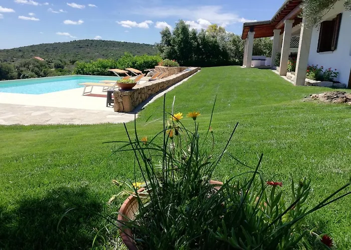 La Sima Con Piscina Vista Mare Sardegna