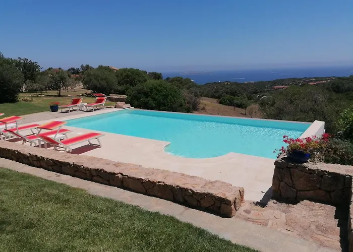 La Sima Con Piscina Vista Mare Sardegna Villa San Pantaleo