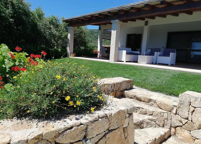 La Sima Con Piscina Vista Mare Sardegna Villa