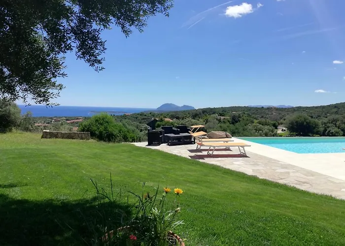 Villa La Sima Con Piscina Vista Mare Sardegna San Pantaleo